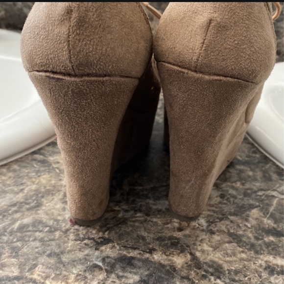 Paprika Brand wedge heels - Picture 4 of 5